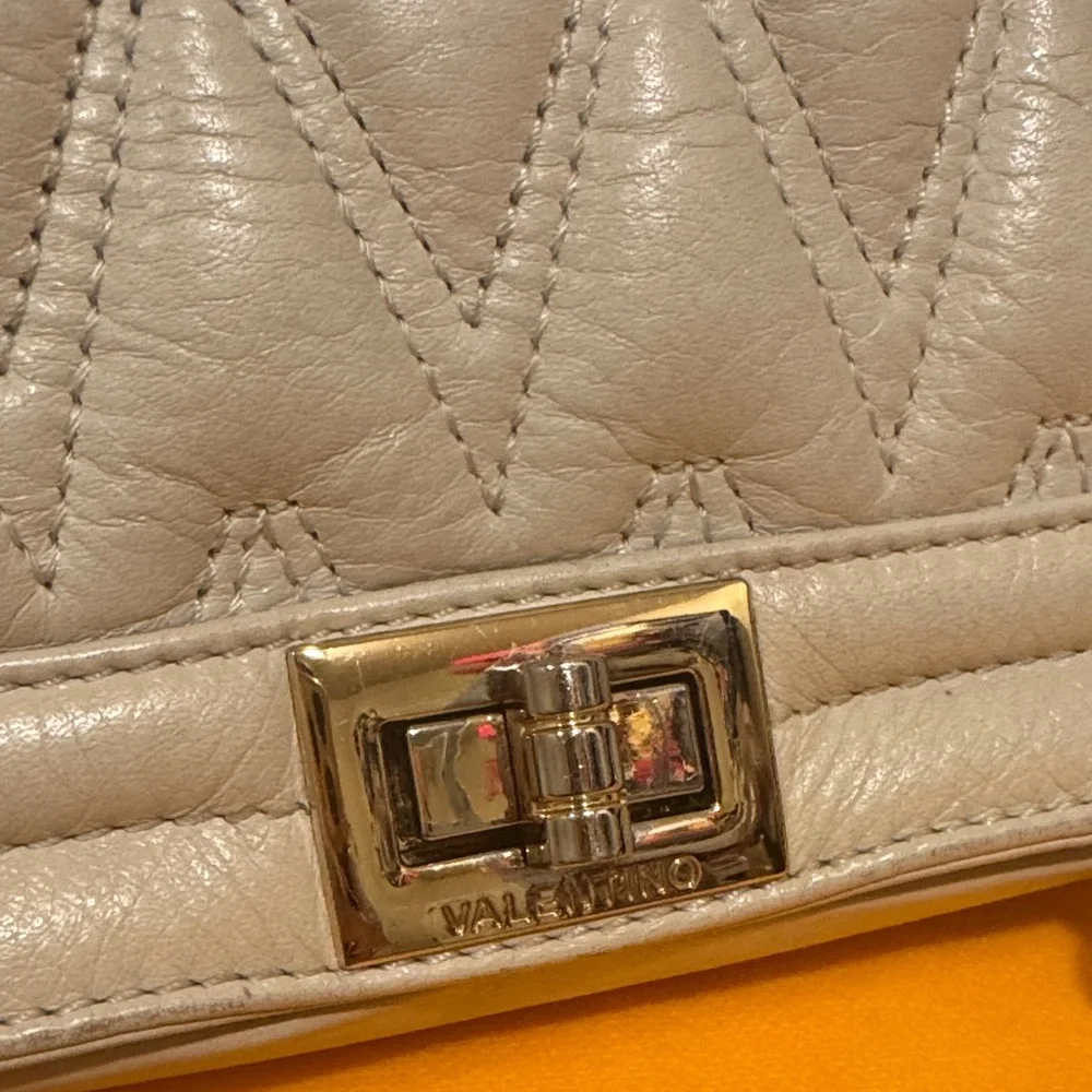 Valentino✨ Beatriz D-Plate Bag by Mario Valentino - Picture 3 of 16